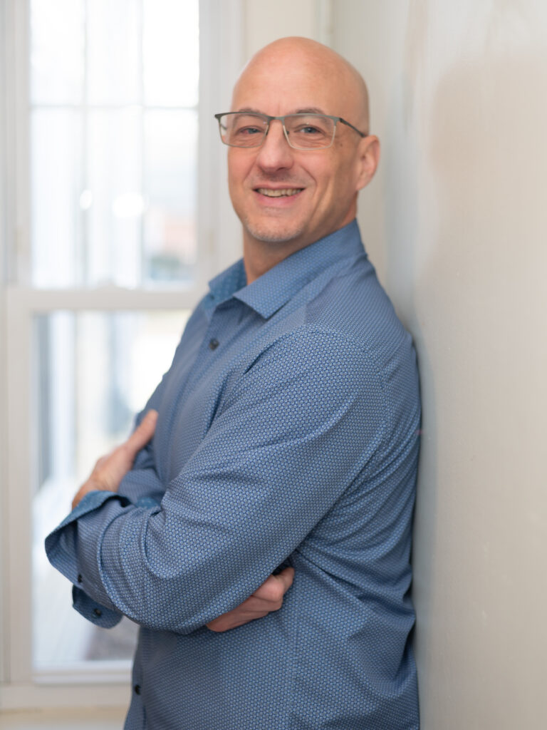 Derek Case LMHC providing therapy in Norwell